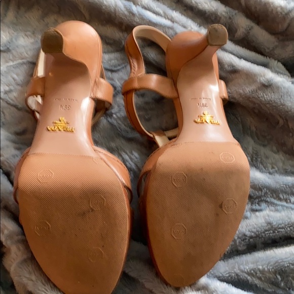 Shoes - Picture 5 of 6